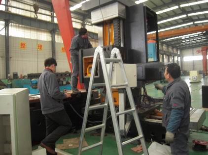 山東宏康機床安裝調(diào)試現(xiàn)場.jpg 山東宏康機床安裝調(diào)試現(xiàn)場.jpg